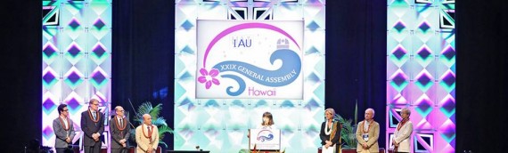 Unidad de Astronomía participa en la Asamblea General de la Unión Astronómica en Hawaii